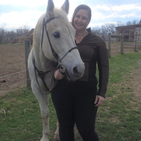 Meet your Posher, Lauren - Picture 1 of 1